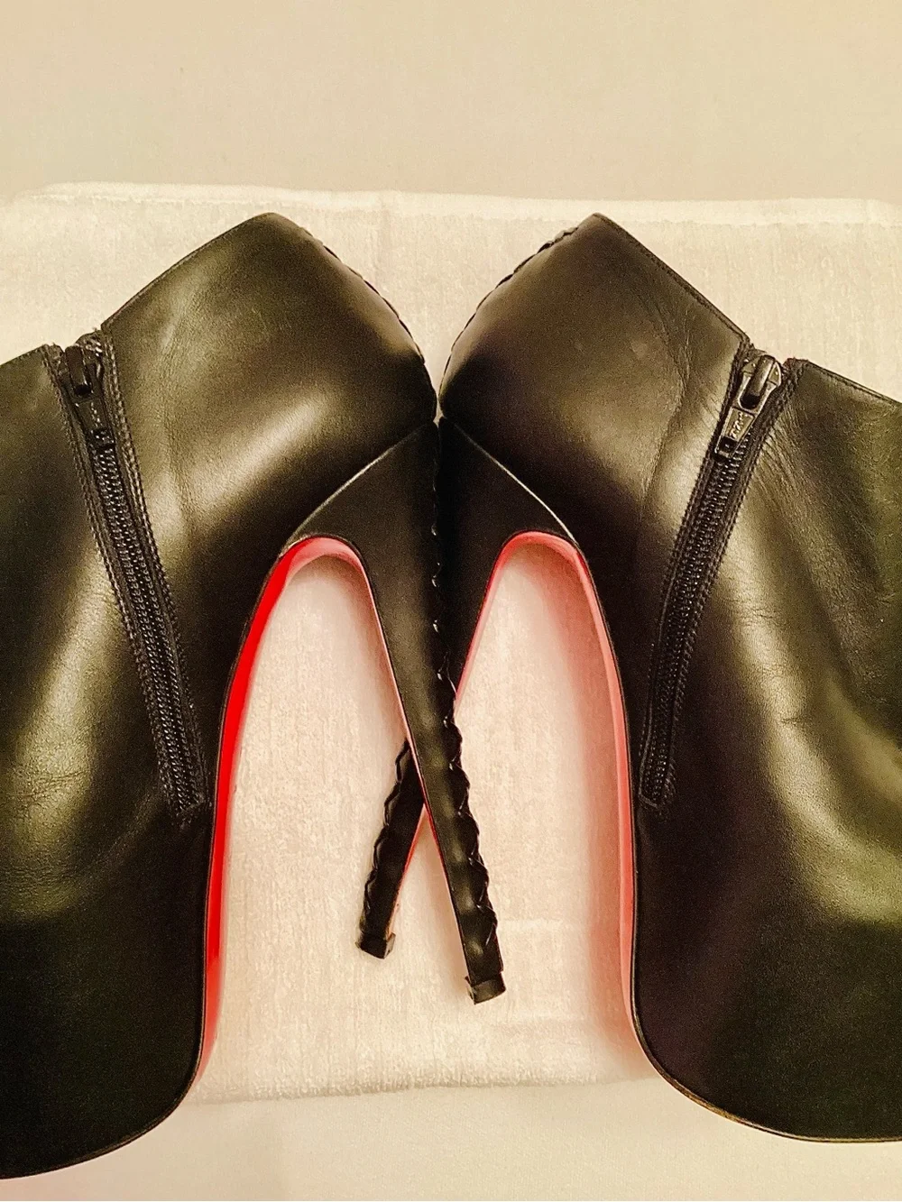 Christian Louboutin Recouzetta Black Leather Ankle Boots SZ 39.5